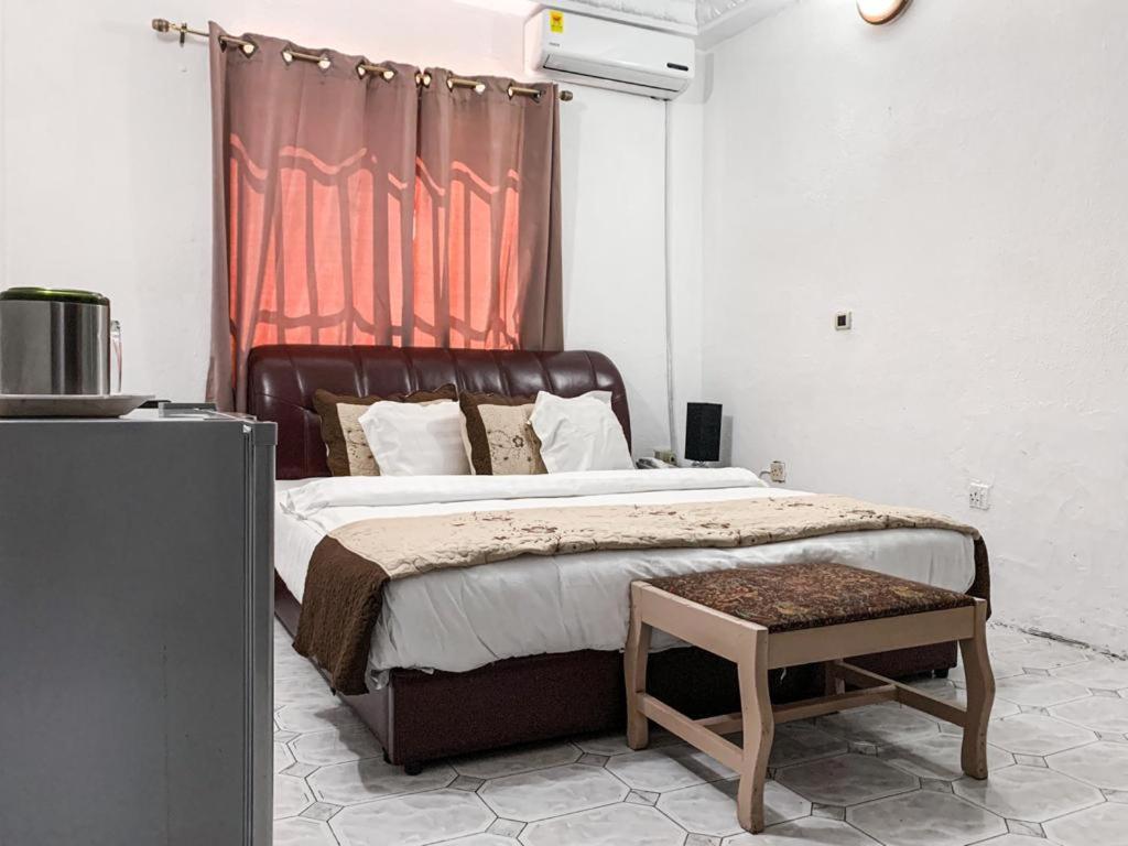 Hill View Hotel West Airport Άκρα Εξωτερικό φωτογραφία