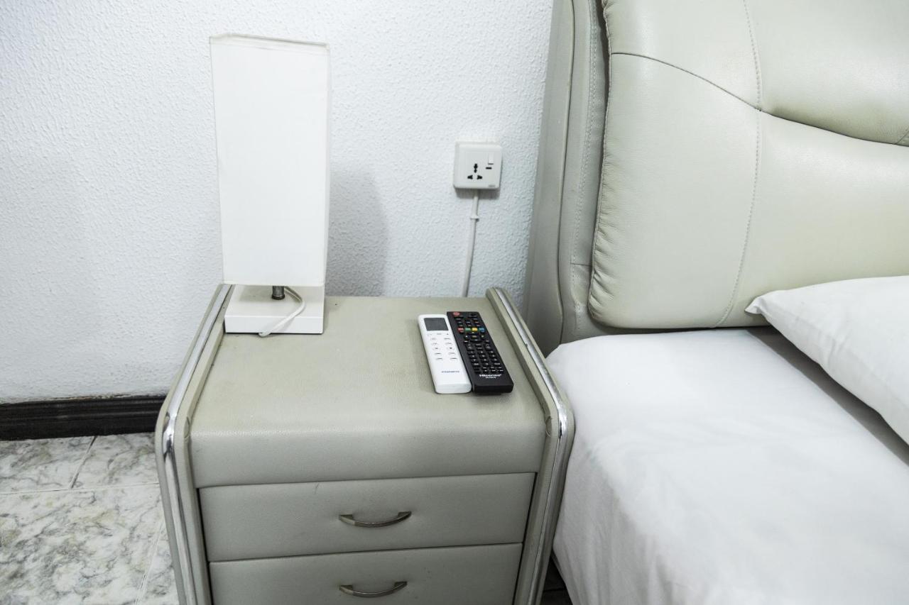 Hill View Hotel West Airport Άκρα Εξωτερικό φωτογραφία