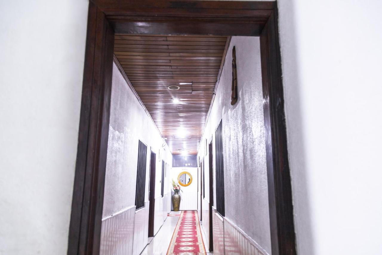 Hill View Hotel West Airport Άκρα Εξωτερικό φωτογραφία