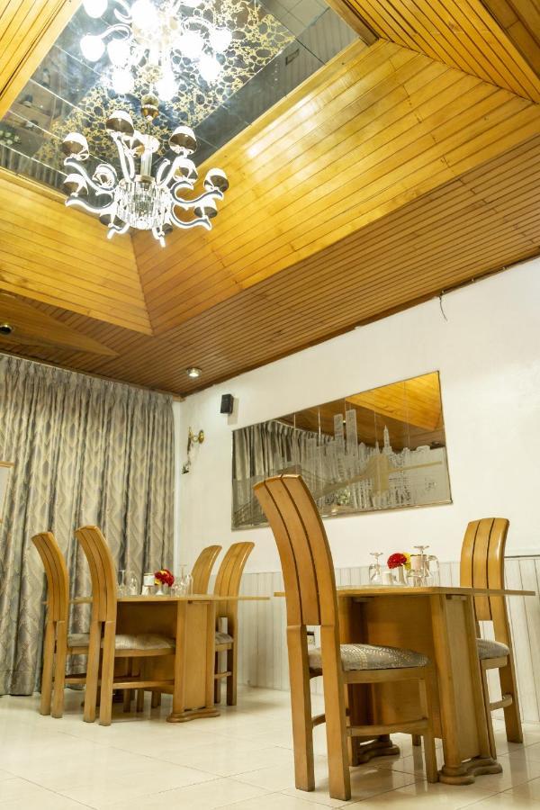 Hill View Hotel West Airport Άκρα Εξωτερικό φωτογραφία